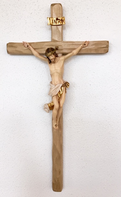 geschnitzter Christus Benedikt am Kreuz 