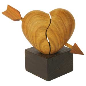 Herz mit Pfeil aus Holz
